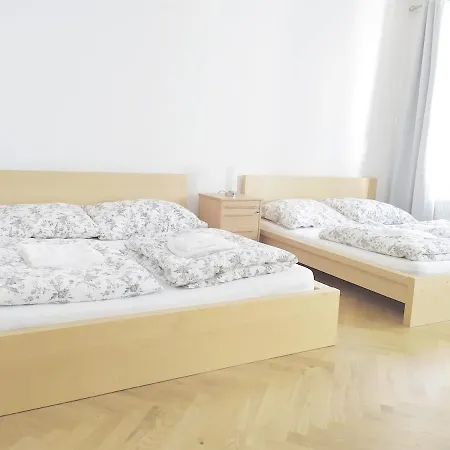 Little Britain Aparthotel Sauna&Daily Spa Hen&Stag Do Aparthotel Krakov